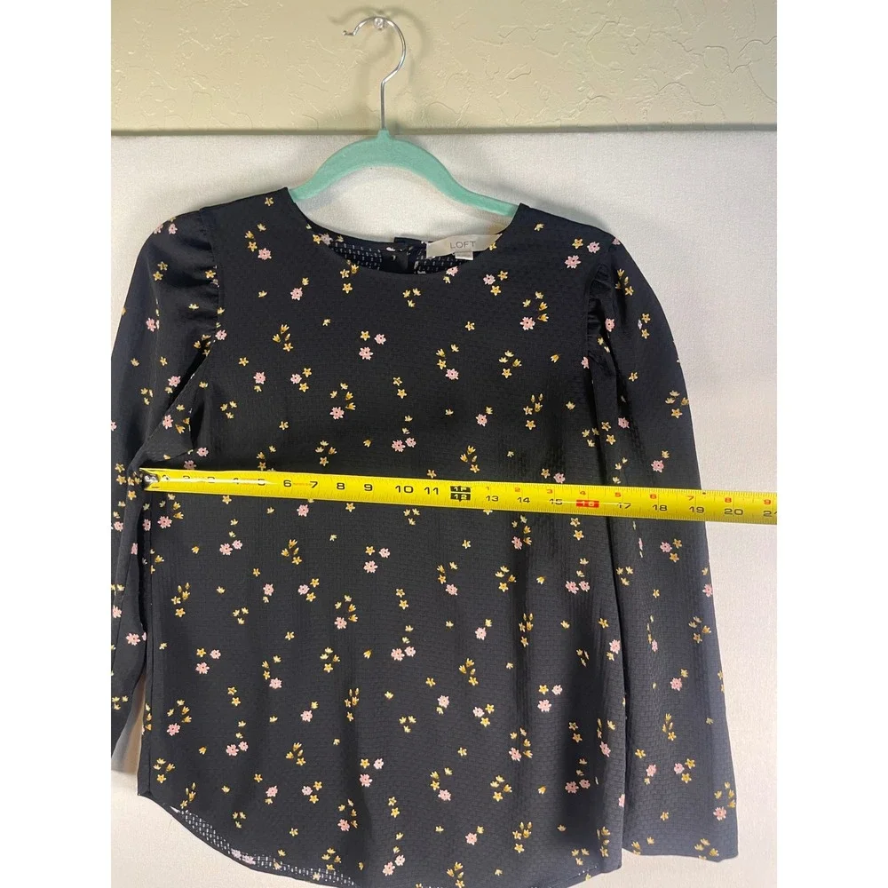 LOFT Black Floral Textured Puff Shoulder Long Sleeve Blouse XS Crew Neck Top